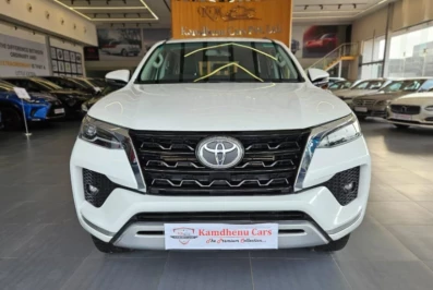 Toyota Fortuner 4X2 AT