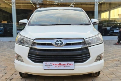 Toyota Innova Crysta V MODEL7 SEATER