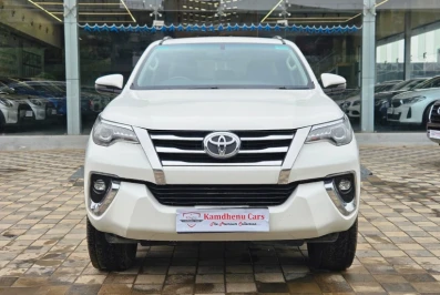 Toyota Fortuner 4*2 AUTO