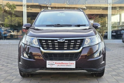 Mahindra XUV500 FWD W11