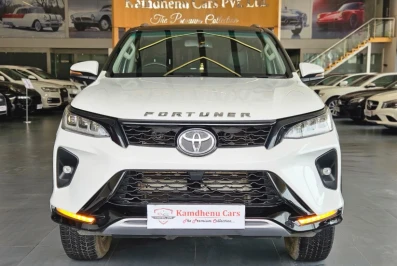 Toyota Fortuner Legender 4*2 AT
