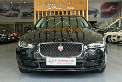 Jaguar XE 2.0 L PORTFOLIO